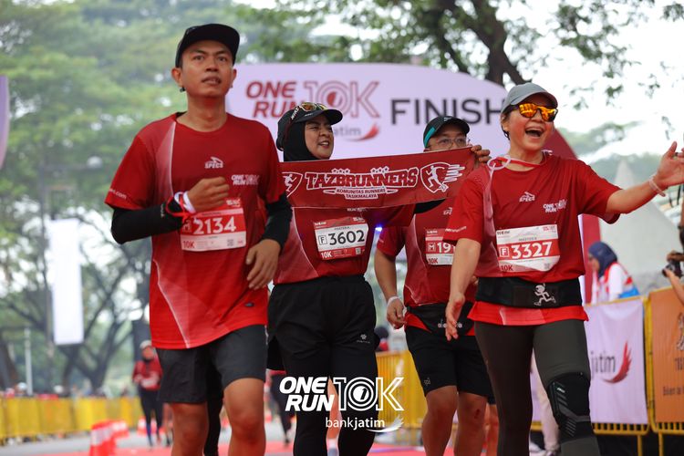 Race photo from ONE RUN 10 K