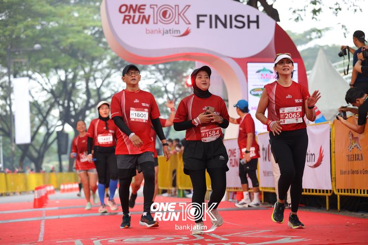 Race photo from ONE RUN 10 K