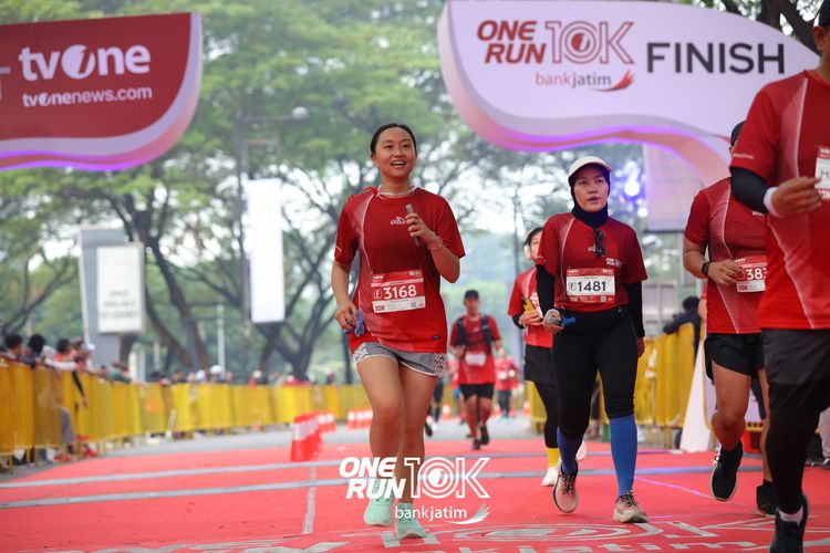 Race photo from ONE RUN 10 K