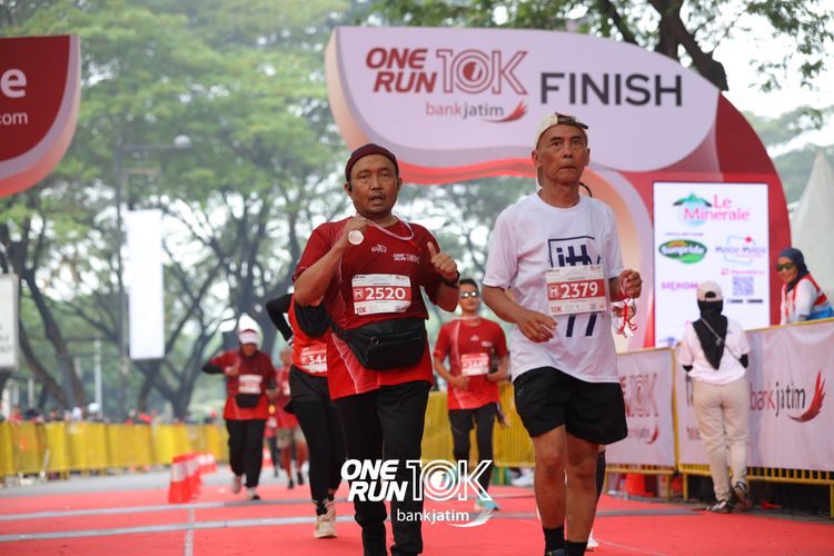 Race photo from ONE RUN 10 K