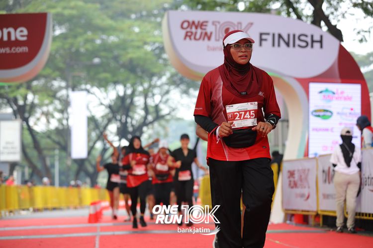 Race photo from ONE RUN 10 K