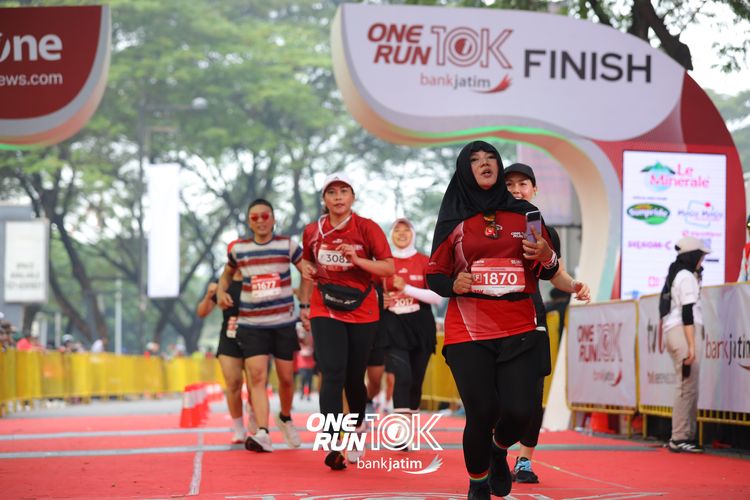 Race photo from ONE RUN 10 K