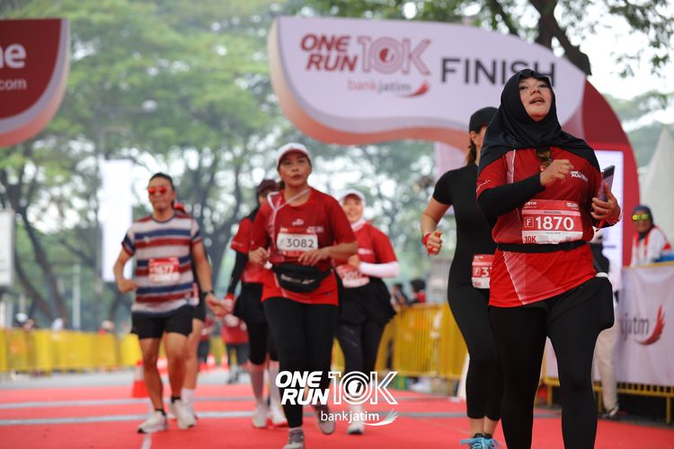 Race photo from ONE RUN 10 K