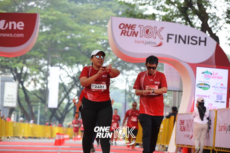 Race photo from ONE RUN 10 K
