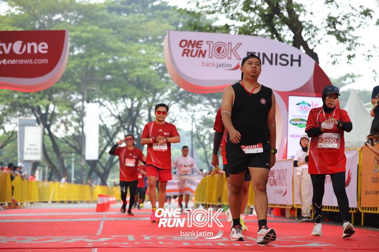 Race photo from ONE RUN 10 K