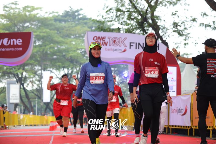 Race photo from ONE RUN 10 K
