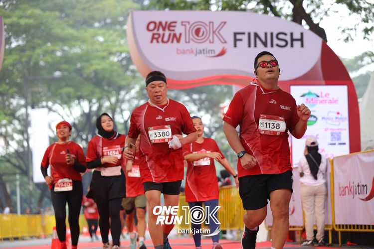 Race photo from ONE RUN 10 K