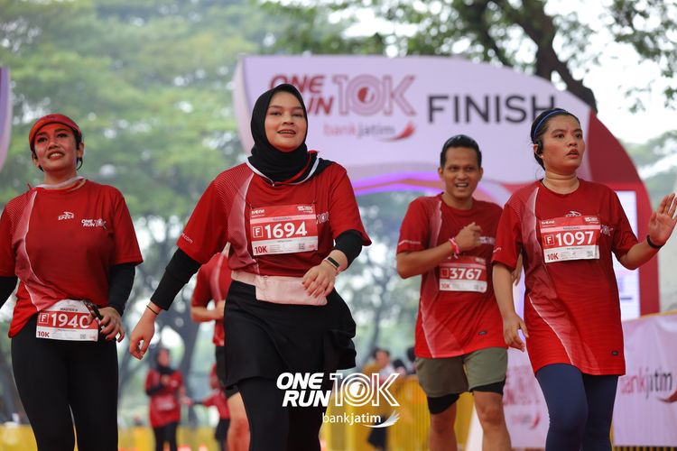 Race photo from ONE RUN 10 K