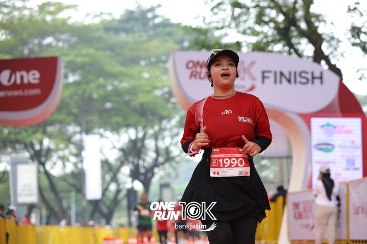 Race photo from ONE RUN 10 K