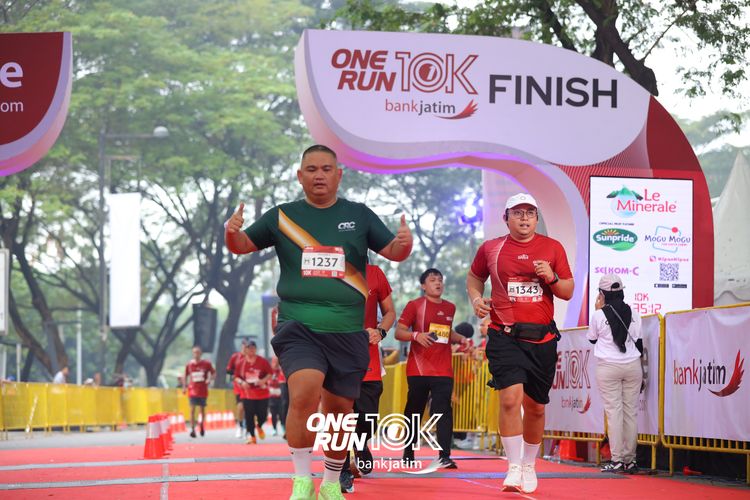 Race photo from ONE RUN 10 K