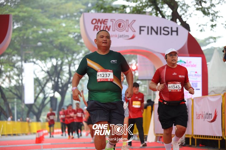 Race photo from ONE RUN 10 K
