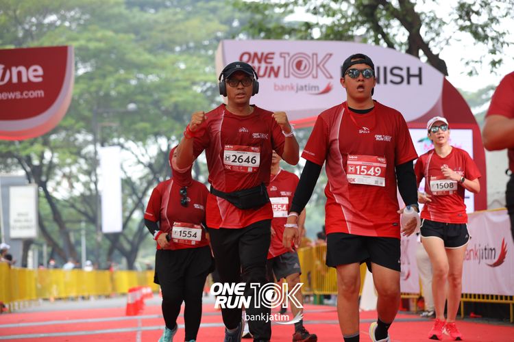 Race photo from ONE RUN 10 K
