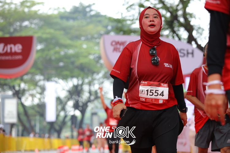 Race photo from ONE RUN 10 K