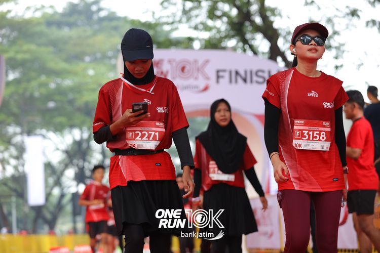 Race photo from ONE RUN 10 K