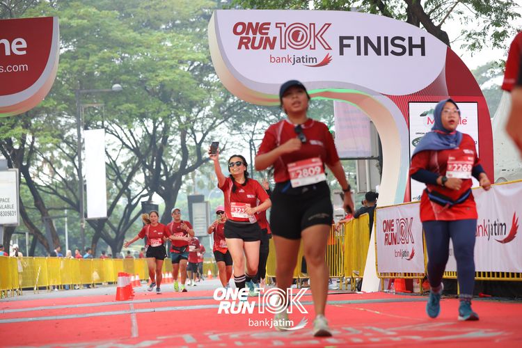 Race photo from ONE RUN 10 K