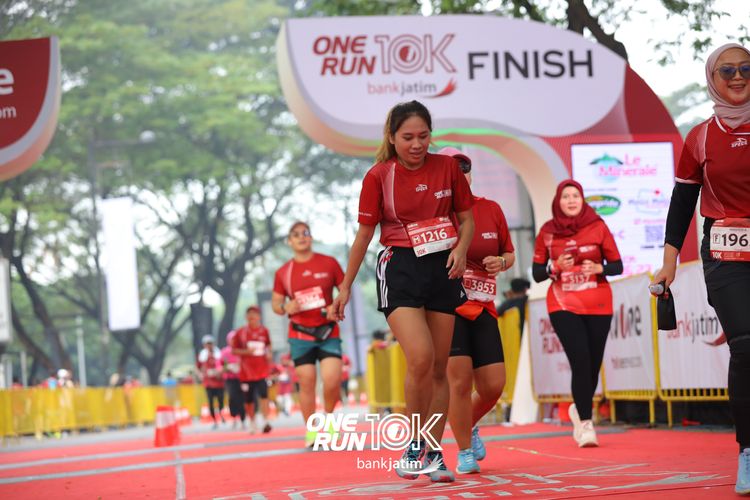 Race photo from ONE RUN 10 K