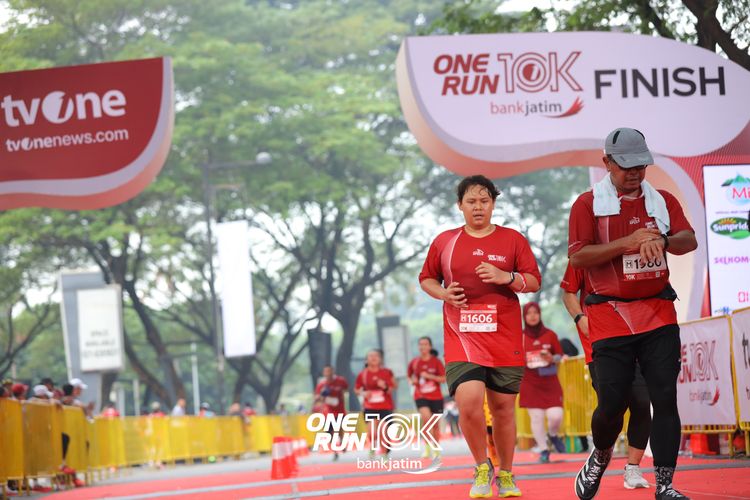 Race photo from ONE RUN 10 K