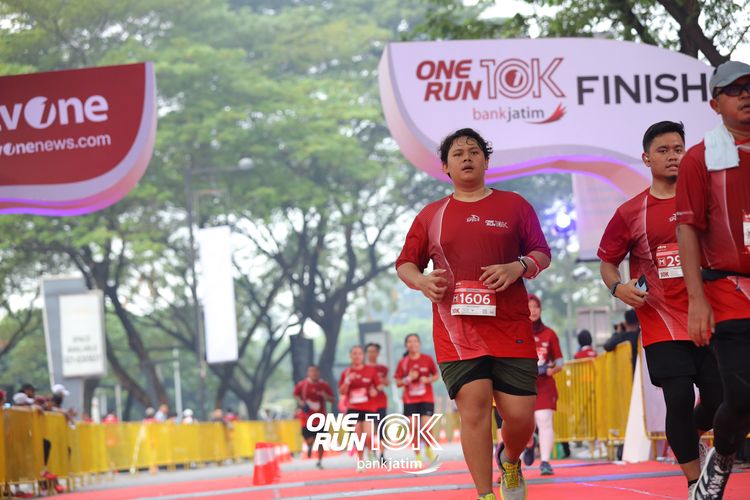 Race photo from ONE RUN 10 K