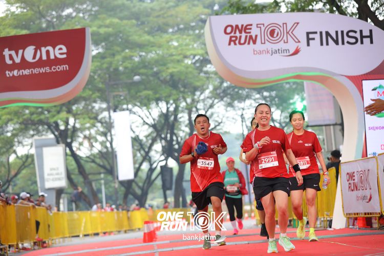 Race photo from ONE RUN 10 K