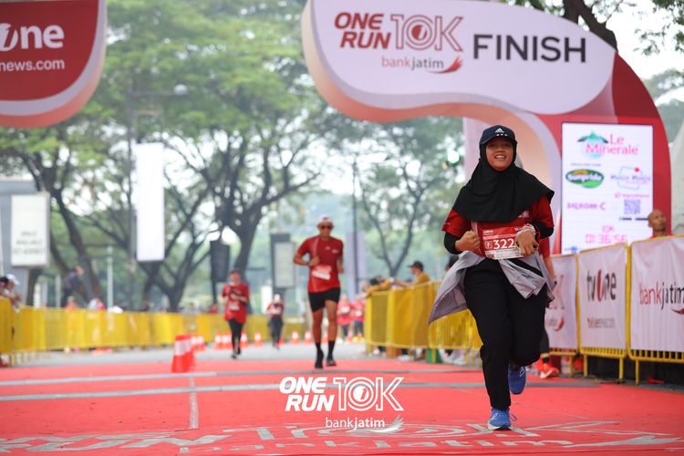 Race photo from ONE RUN 10 K