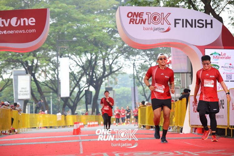 Race photo from ONE RUN 10 K