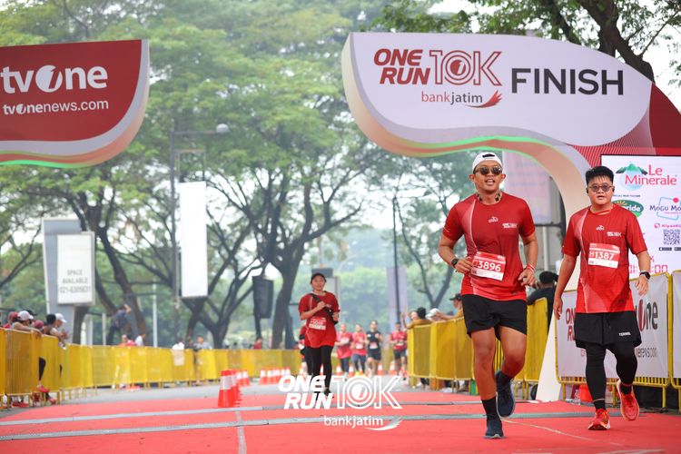 Race photo from ONE RUN 10 K