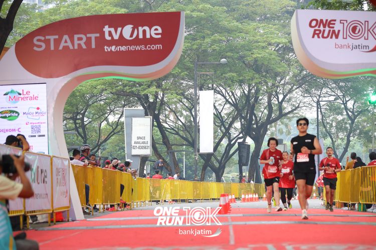 Race photo from ONE RUN 10 K