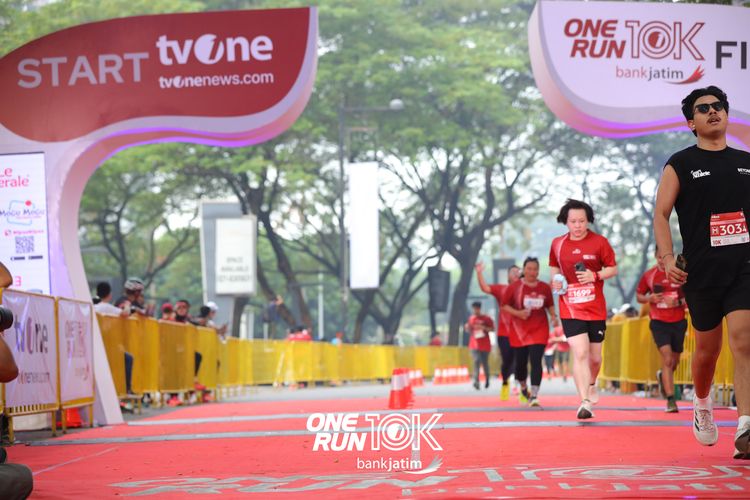 Race photo from ONE RUN 10 K