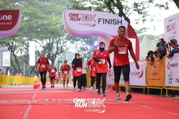 Race photo from ONE RUN 10 K