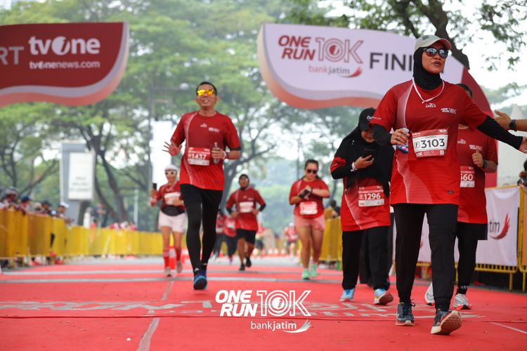 Race photo from ONE RUN 10 K