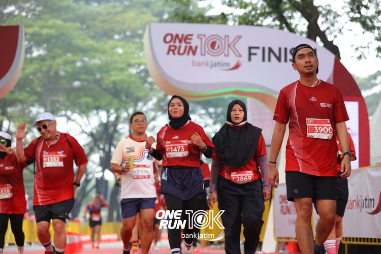 Race photo from ONE RUN 10 K