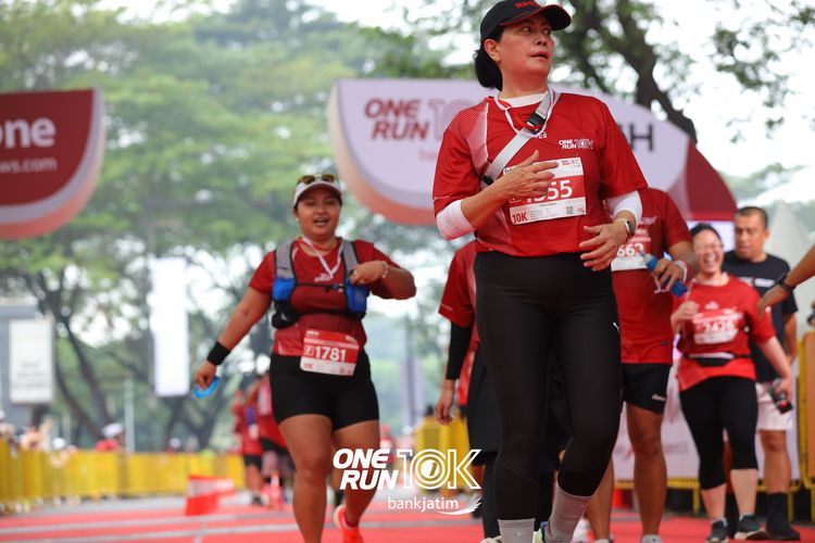 Race photo from ONE RUN 10 K