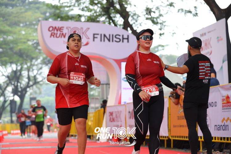 Race photo from ONE RUN 10 K