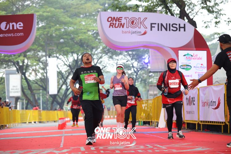 Race photo from ONE RUN 10 K