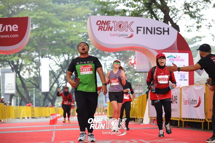 Race photo from ONE RUN 10 K