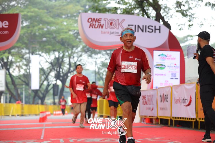 Race photo from ONE RUN 10 K