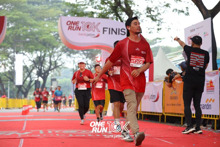 Race photo from ONE RUN 10 K