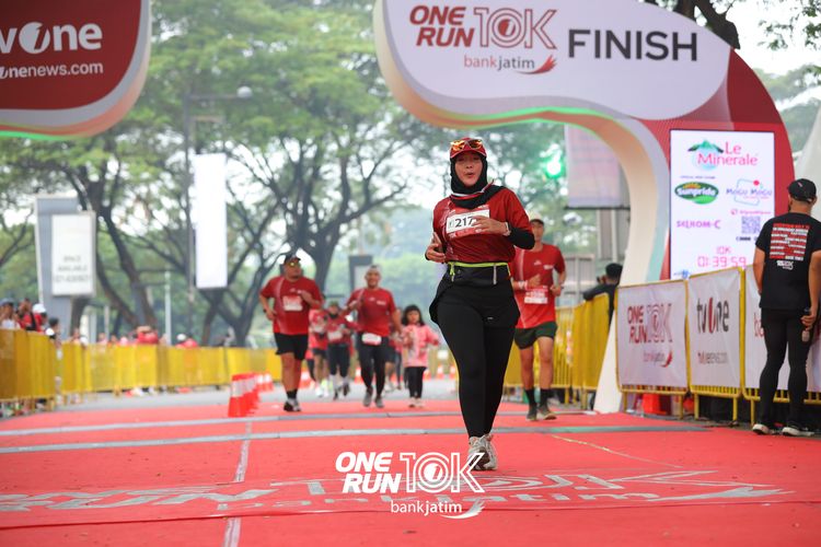 Race photo from ONE RUN 10 K