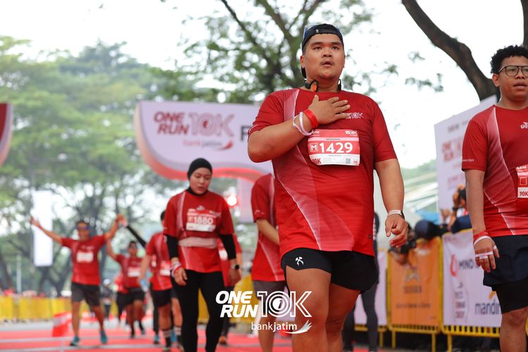 Race photo from ONE RUN 10 K
