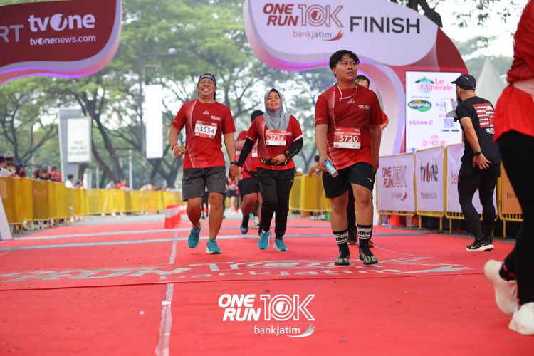 Race photo from ONE RUN 10 K