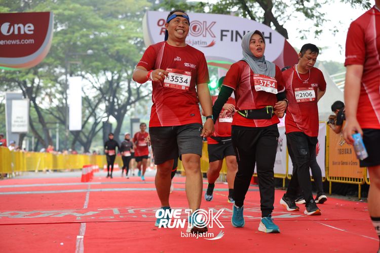 Race photo from ONE RUN 10 K