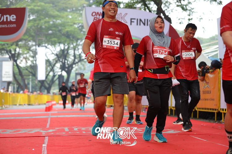 Race photo from ONE RUN 10 K