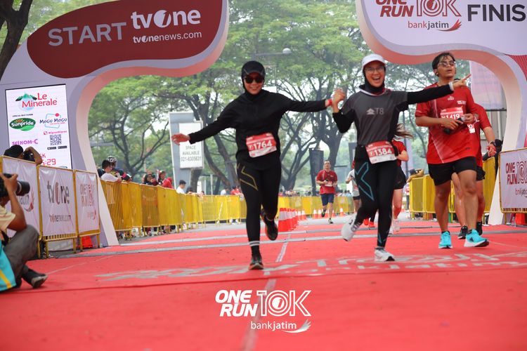 Race photo from ONE RUN 10 K