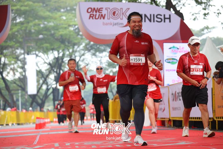 Race photo from ONE RUN 10 K