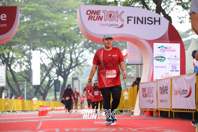 Race photo from ONE RUN 10 K