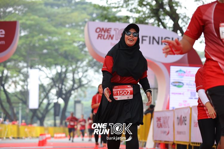 Race photo from ONE RUN 10 K