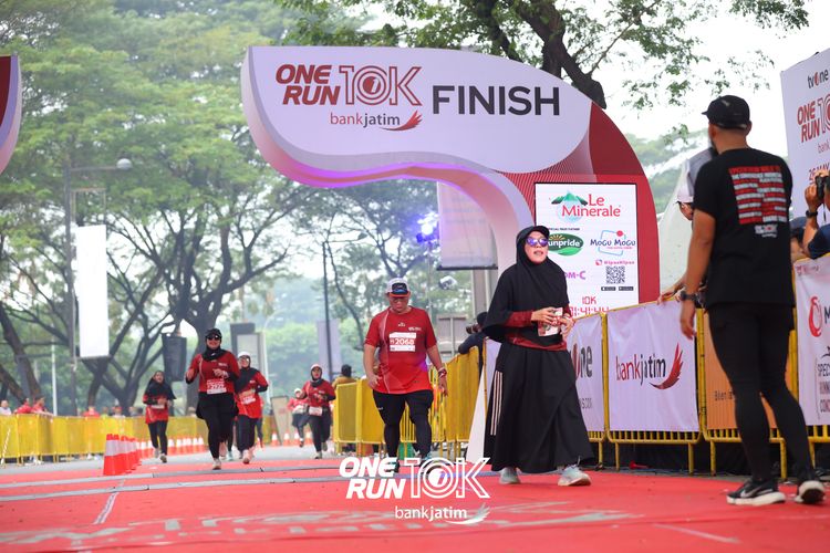 Race photo from ONE RUN 10 K