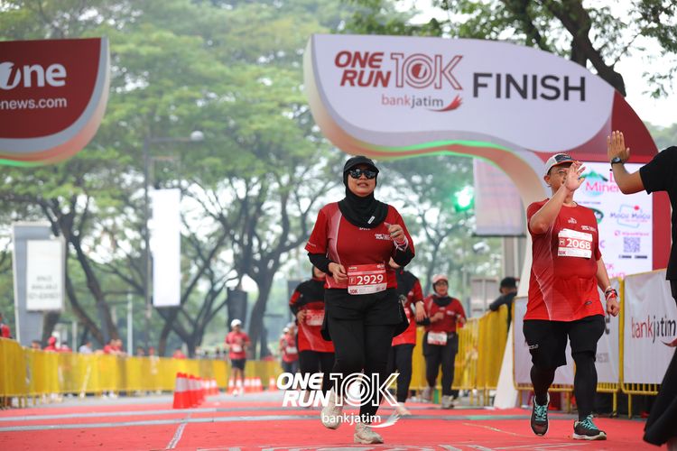 Race photo from ONE RUN 10 K