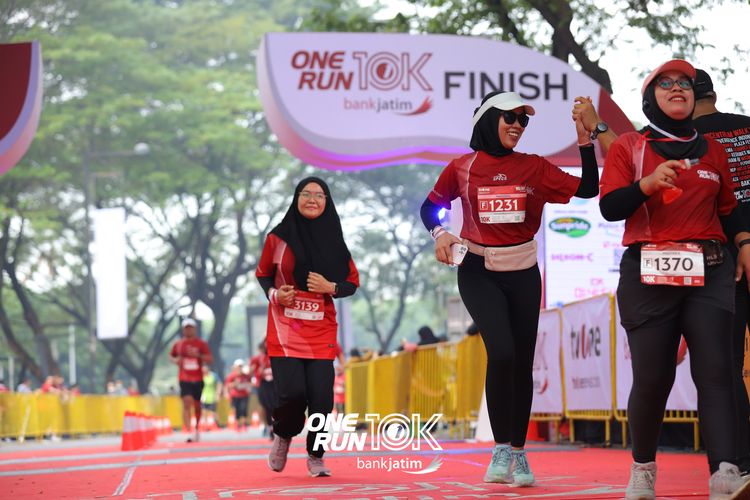 Race photo from ONE RUN 10 K