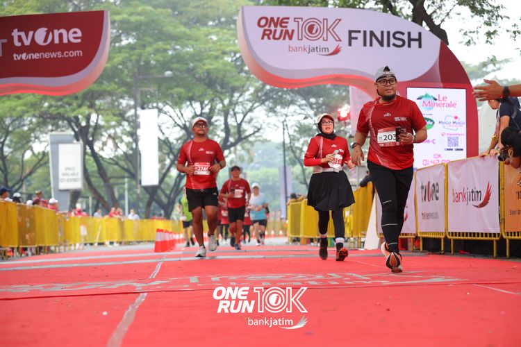 Race photo from ONE RUN 10 K